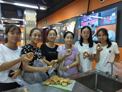 共捧一轮明月，感恩永存心间――太阳成集团tyc539导师团中秋节感恩活动